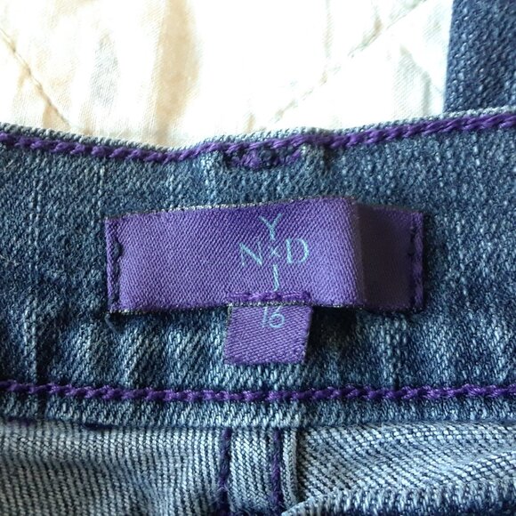 NYDJ High Rise Straight Leg Size 16 Medium Wash - Picture 11 of 14